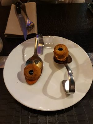 Appertizer : falafel on gaspacho at Ristorante Da Mario alla Fava in Venice