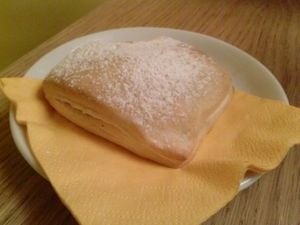 apple pastry at Il Vegano Bistrot in Florence