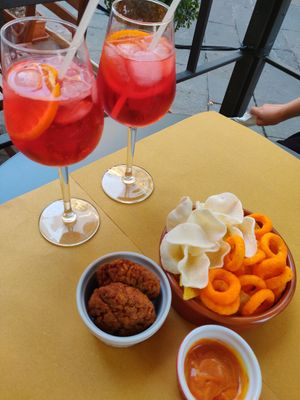 Aperitivo at Il Vegano Bistrot in Florence