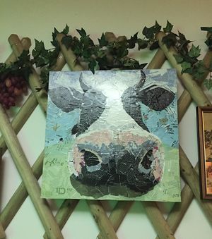 Cow decor at Il Vegano Bistrot in Florence