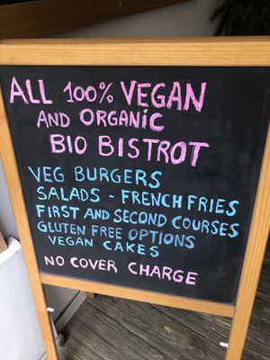 Sign out front at Il Vegano Bistrot in Florence