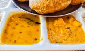 2 types of curry at  Ballaji Bhaawan in Central Singapore