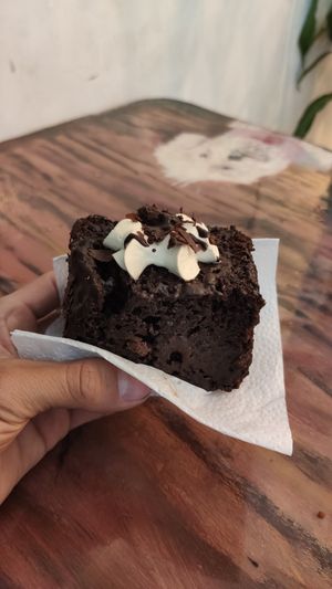 Vegan chocolate cake at Corazón Animal Vegano in Bogota