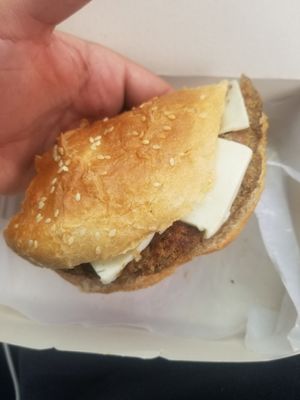 Lleve a el gato con el que vivo al veterinario y de paso aproveche para probar la comida tan Rica que hacen at Corazón Animal Vegano in Bogota