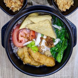 Fresh Sea Treasures Poached Rice at Greendot 绿一点 - Paya Lebar in Central Singapore