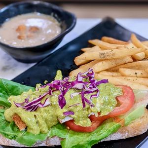 Happiee Green Curry Lob'star Chunks on Sourdough Toast at Greendot 绿一点 - Paya Lebar in Central Singapore