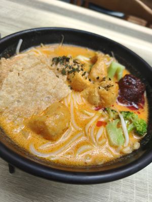  at Greendot 绿一点 - Paya Lebar in Central Singapore