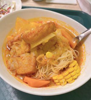 Curry Bee Hoon Set  at Kampung Senang EcoHarmony Cafe 轻安地球村 in Central Singapore