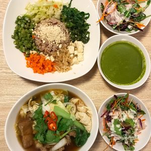 Bak kuh teh and thunder tea rice at Kampung Senang EcoHarmony Cafe 轻安地球村 in Central Singapore