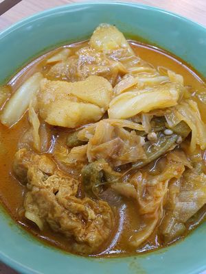 Curry vege at Tanaka Vegetarian 田中素食 - Fajar in West Singapore