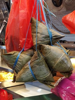 Rice dumplings at Tanaka Vegetarian 田中素食 - Fajar in West Singapore
