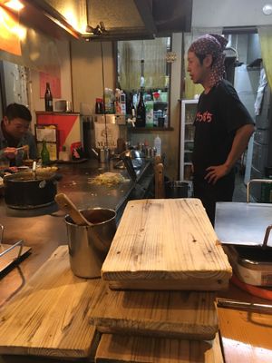 Hot surface for cooking  at Yakeppachi in Hiroshima