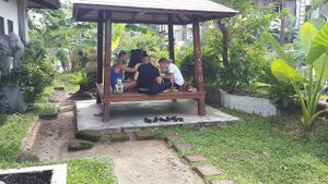 sa-by   sa - by at SuratThani Vegetarian in Surat Thani