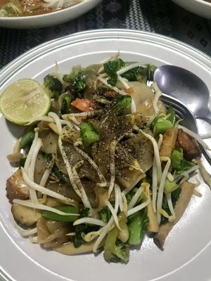 Fried noodles in soy sauce at SuratThani Vegetarian in Surat Thani
