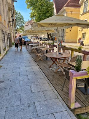 Outdoor patio at Vegan Inspiratsioon in Tallinn
