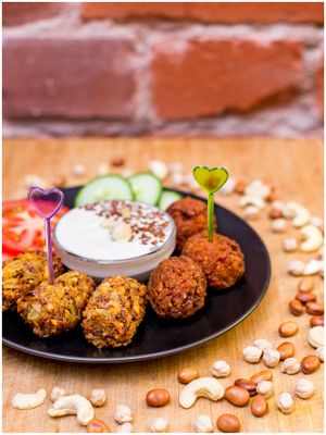 Falafels with garlic cashew sauce at Vegan Inspiratsioon in Tallinn
