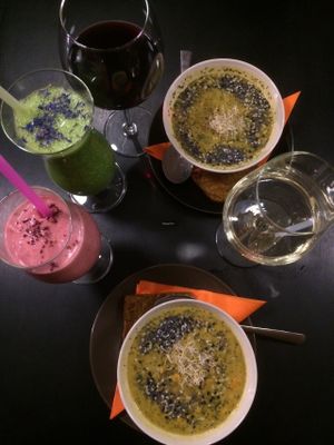 Lentil soup and tasty smoothies at Vegan Inspiratsioon in Tallinn