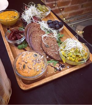 Starter plate :0) at Vegan Inspiratsioon in Tallinn