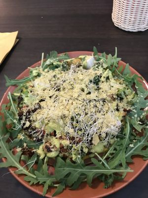 Vegan gluten-free pizza with veggies and „cheese“ at Vegan Inspiratsioon in Tallinn