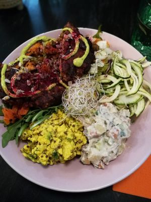 Inspa special bowl of goodness at Vegan Inspiratsioon in Tallinn