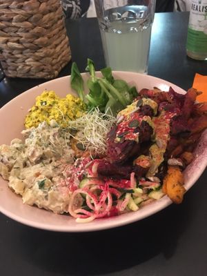 Inspiration bowl of goodness 😍 at Vegan Inspiratsioon in Tallinn