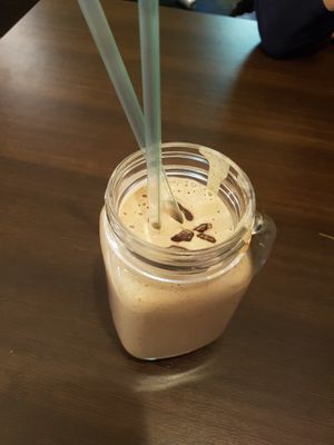 Snickers smoothie at Vegan Inspiratsioon in Tallinn