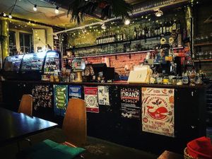 Fantastic staff at Vegan Inspiratsioon in Tallinn