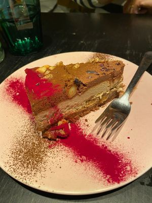 Peanut butter caramel pie at Vegan Inspiratsioon in Tallinn