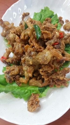 Fried mushrooms. Must-try!! at Kiat Lim Vegetarian Food 吉林素食 in Northeast Singapore