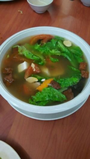 Tofu seaweed soup at Kiat Lim Vegetarian Food 吉林素食 in Northeast Singapore