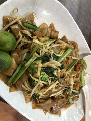 Friend kway Teow at Kiat Lim Vegetarian Food 吉林素食 in Northeast Singapore
