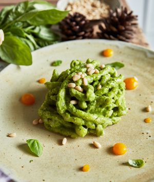 Busiate di grano antico del Pastificio Morelli al pesto con pomodoro datterino giallo fermentato e panko croccante agrumato at Romeow Cat Bistrot in Rome