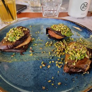Fagottini di melanzane con feta saporita e pesto di basilico at Romeow Cat Bistrot in Rome