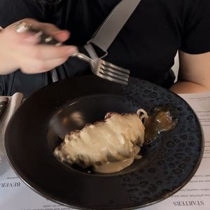 Spaghettone di gragnano  at Romeow Cat Bistrot in Rome