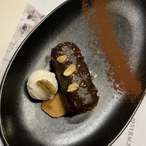 chocolate peanut butter dessert (yum!!)  at Romeow Cat Bistrot in Rome