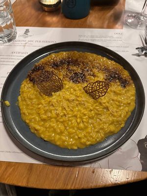 Risotto zafferano liquirizia limone at Romeow Cat Bistrot in Rome