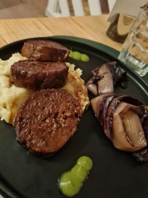 Seitan brasato at Romeow Cat Bistrot in Rome