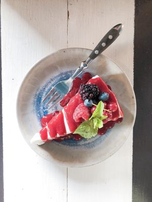 White “noncheesecake” at Romeow Cat Bistrot in Rome