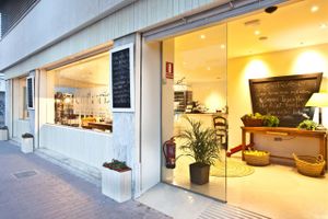 Front outside of our restaurant at Cositasricas in Ibiza