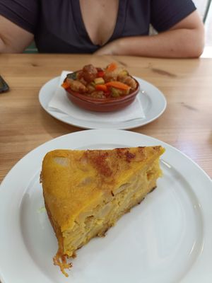 Tapa de tortilla at Estacion Quimera in Malaga