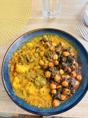 Curry lentils and chickpeas w/ spinach   at Estacion Quimera in Malaga