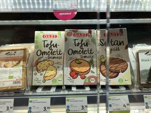   at denn's Biomarkt - Wehrhahn in Dusseldorf