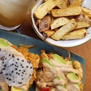 I added the dragon fruit, jjjj at Ikaro Cafe in Santa Marta