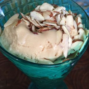 Vegan ice cream! at Ikaro Cafe in Santa Marta