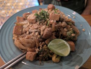 Pad Thai at Ikaro Cafe in Santa Marta