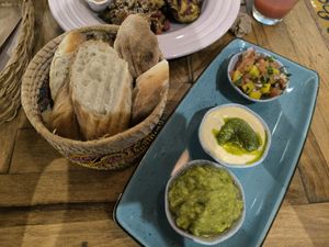 Triologia Ikaro con pan casero muy bueno at Ikaro Cafe in Santa Marta