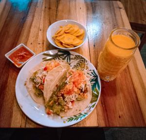 Taco Vegggie 🌮 at Flor de Loto in Cali