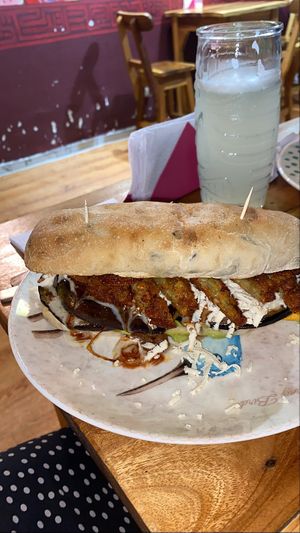 Pero caliente aka hot dog  at Flor de Loto in Cali