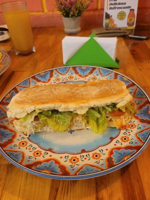 Q-bano at Flor de Loto in Cali