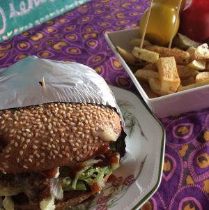 Mercedes burger at Flor de Loto in Cali